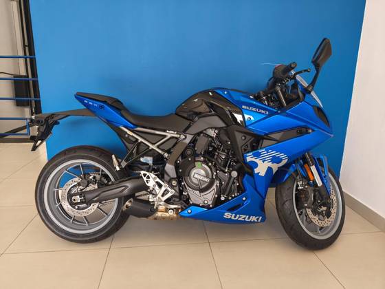 SUZUKI GSX-8R SUZUKI GSX-8R